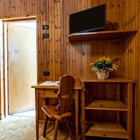 Hotel Le Campagnol Champoluc Exterior photo