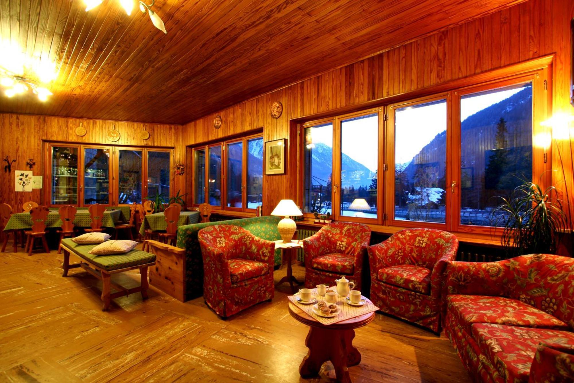 Hotel Le Campagnol Champoluc Exterior photo