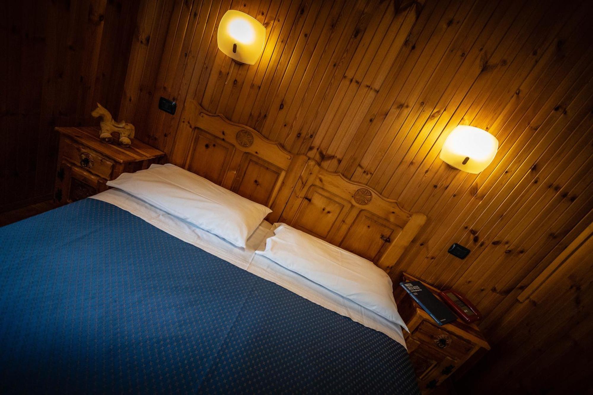 Hotel Le Campagnol Champoluc Exterior photo