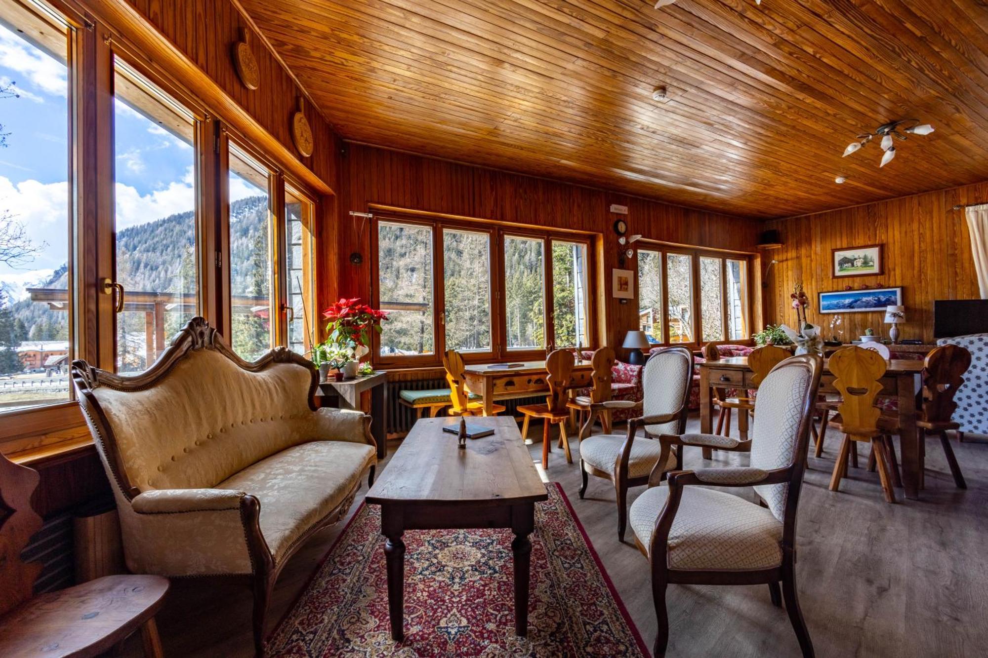 Hotel Le Campagnol Champoluc Exterior photo