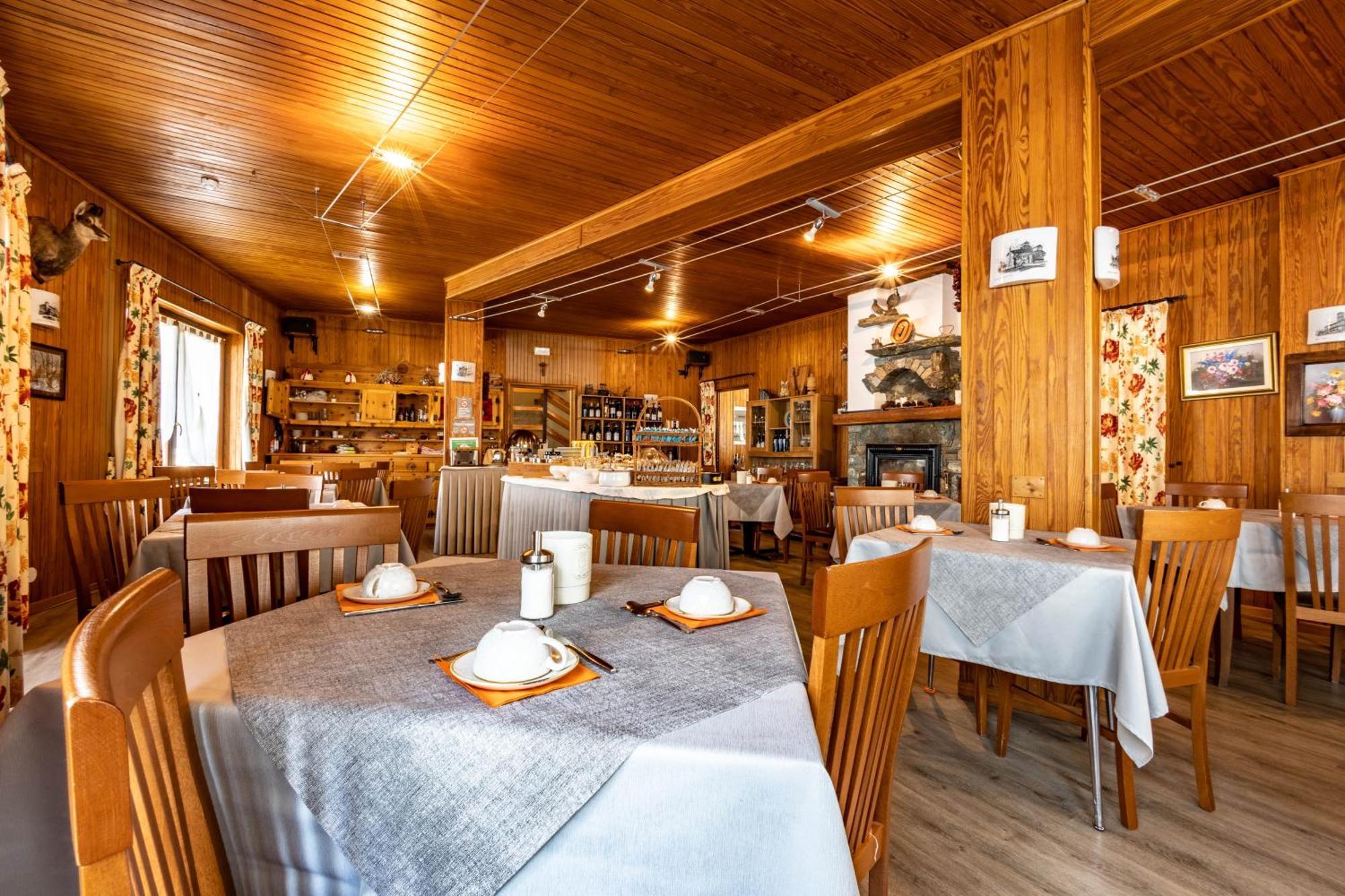 Hotel Le Campagnol Champoluc Exterior photo