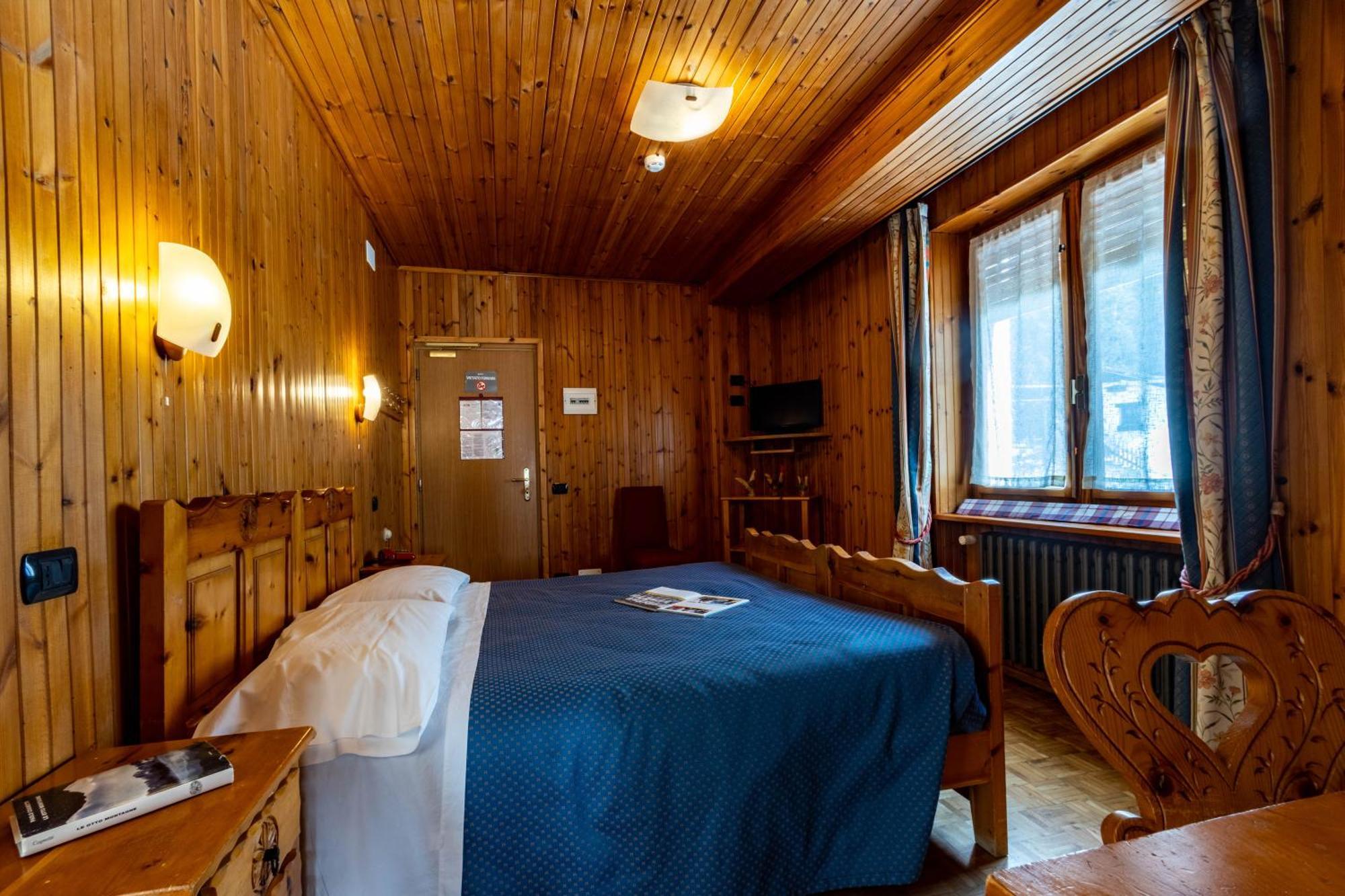 Hotel Le Campagnol Champoluc Exterior photo